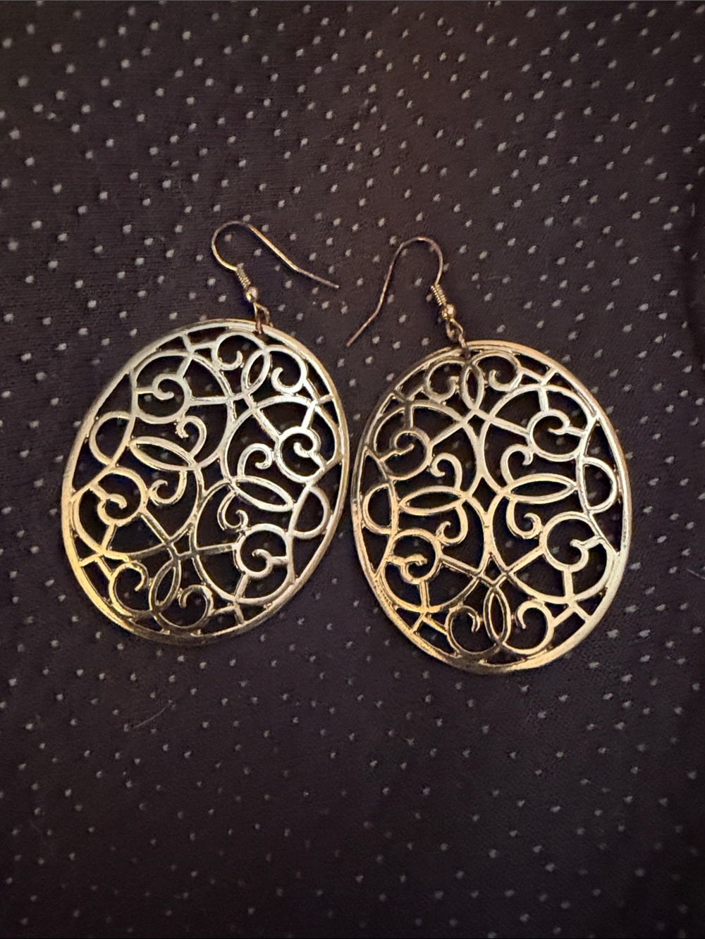 Filigree Oval Dangle Earrings - Gold
